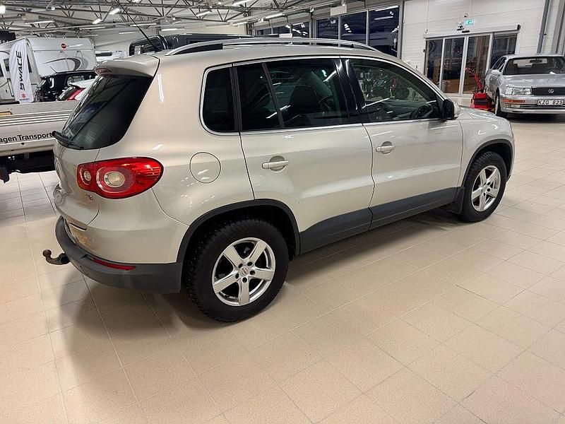 Begagnad VW Tiguan 150 HK (110 kW) 2009 Silver SUV