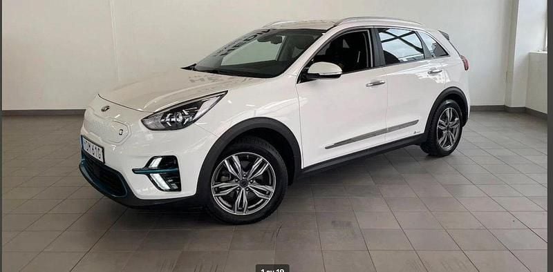 Vit Begagnad 2021 Kia e-Niro Advance SUV | 235 000 kr (Bra pris) - Bild 1/4