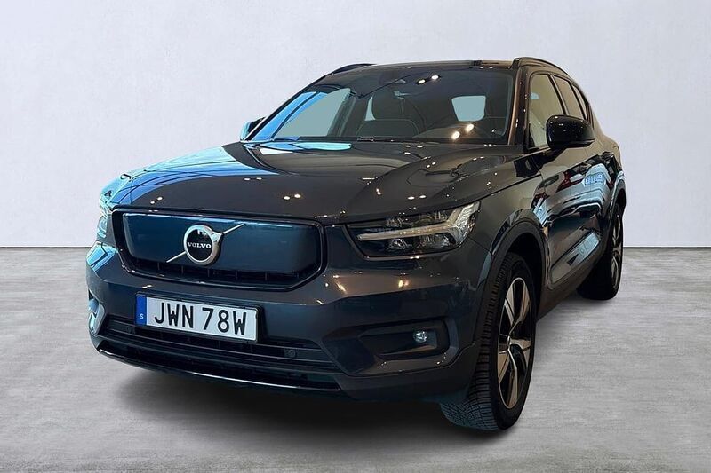 Mörkblå Begagnad 2022 Volvo XC40 Plus SUV | 345 000 kr - Bild 1/4