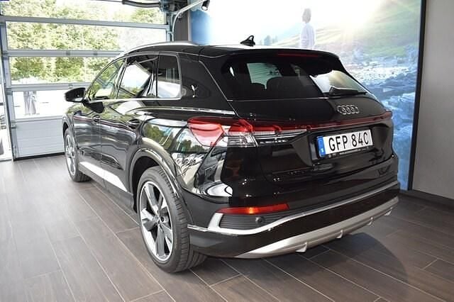 Begagnad Audi Q4 e-tron S-Line 210 kW (286 HK) 2025 Svart SUV