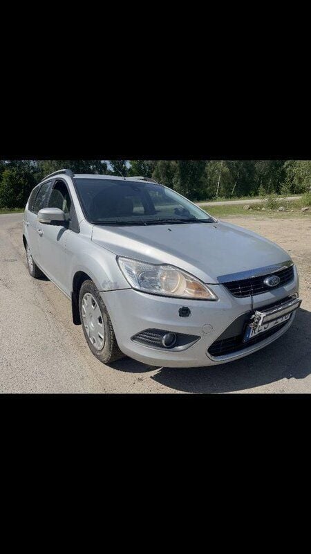 Grå Begagnad 2008 Ford Focus Ghia Kombi | 11 000 kr - Bild 1/2