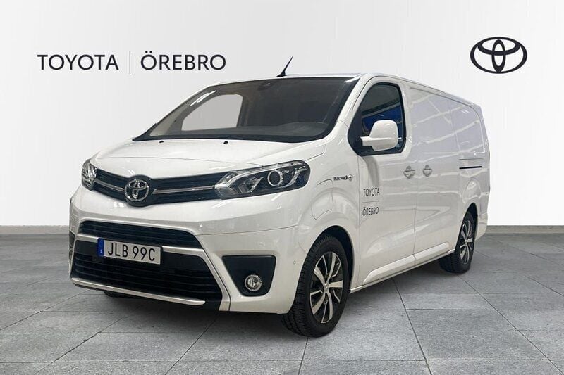 Vit Begagnad 2023 Toyota Proace Van | 486 250 kr - Bild 1/4