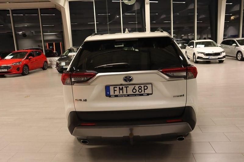 Begagnad Toyota RAV4 Hybrid Executive 222 HK (163 kW) 2019 Vit metallic SUV