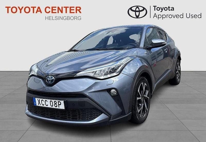 Grå Begagnad 2021 Toyota C-HR Edition SUV | 259 900 kr (Marknadspris) - Bild 1/4