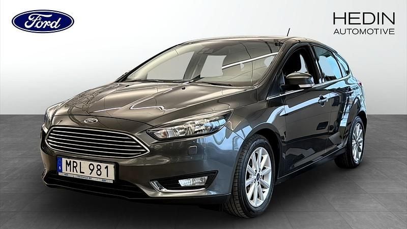 Begagnad Ford Focus 125 HK (91 kW) 2017 Grå Halvkombi
