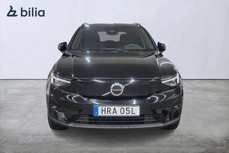 Begagnad Volvo XC40 Plus 303 kW (413 HK) 2023 Svart SUV