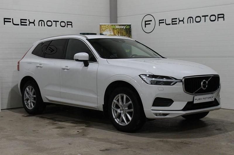 Begagnad Volvo XC60 Momentum 190 HK (139 kW) 2020 Vit SUV