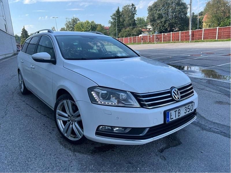 Vit Begagnad 2012 VW Passat GT Kombi | 47 000 kr (Superpris) - Bild 1/4