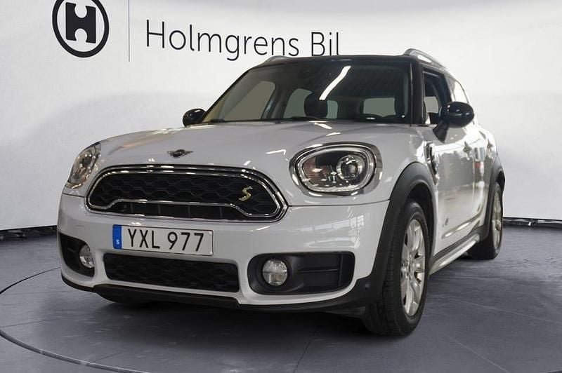 Light white Begagnad 2019 Mini Cooper Countryman SUV | 229 800 kr (Marknadspris) - Bild 1/4