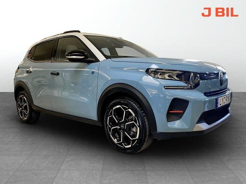 Blå (blå monte carlo) Begagnad 2024 Citroën e-C3 Halvkombi | 294 900 kr (Marknadspris) - Bild 1/4