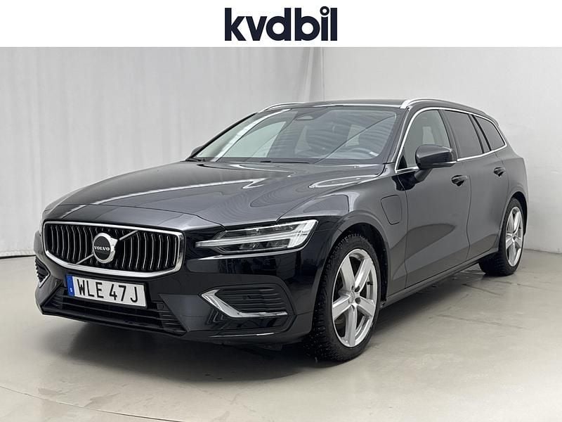Svart Begagnad 2023 Volvo V60 Kombi | 300 000 kr (Superpris) - Bild 1/3