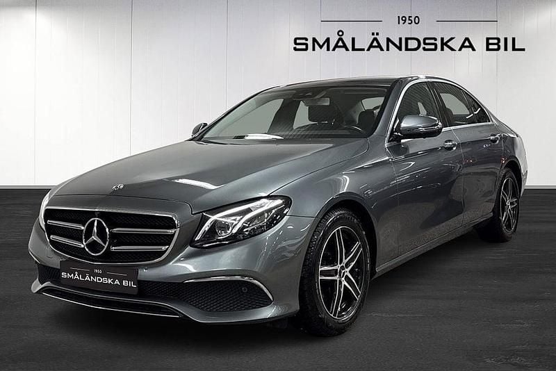 Grå Begagnad 2019 Mercedes E220 Avantgarde Sedan | 329 000 kr (Bra pris) - Bild 1/4