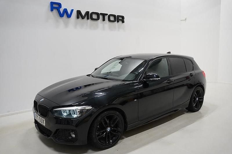 Begagnad BMW 118 M Sport 136 HK (100 kW) 2019 Svart Halvkombi