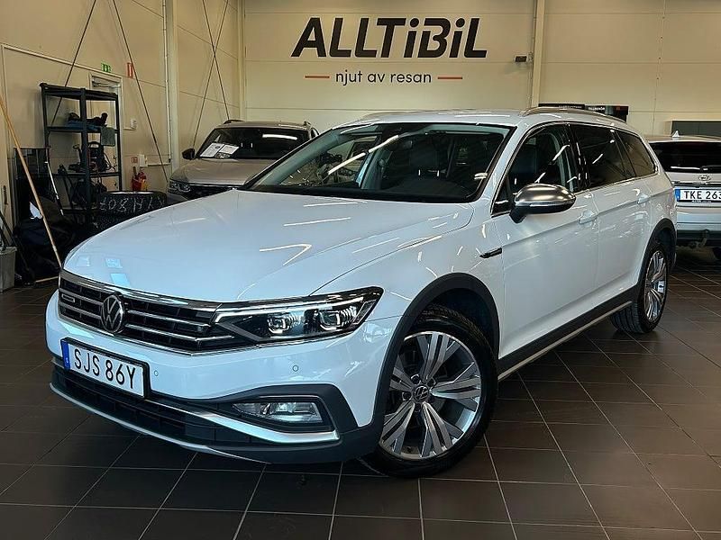Vit Begagnad 2021 VW Passat Alltrack Kombi | 274 900 kr (Marknadspris) - Bild 1/3