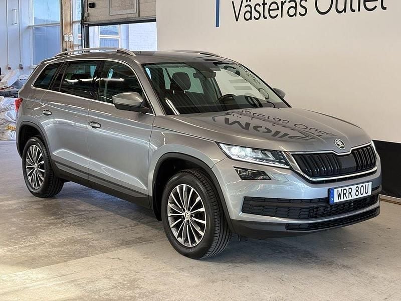 Grå Begagnad 2021 Skoda Kodiaq Adventure SUV | 289 900 kr (Marknadspris) - Bild 1/3