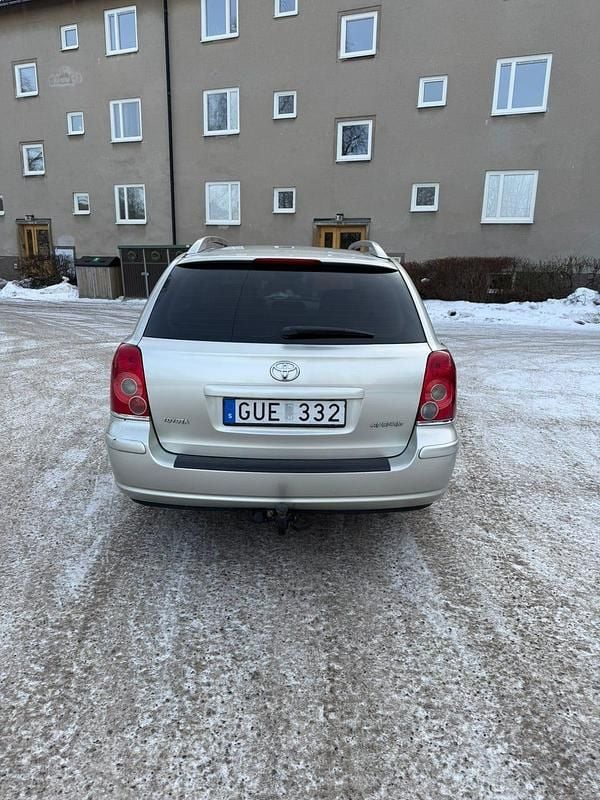 Begagnad Toyota Avensis 163 HK (119 kW) 2008 Kombi