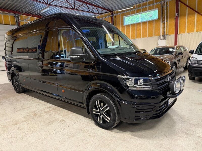 Svart Begagnad 2018 VW Crafter Van | 899 000 kr - Bild 1/4