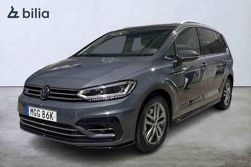 Grå Ny 2025 VW Touran Minibuss | 389 900 kr (Marknadspris) - Bild 1/1