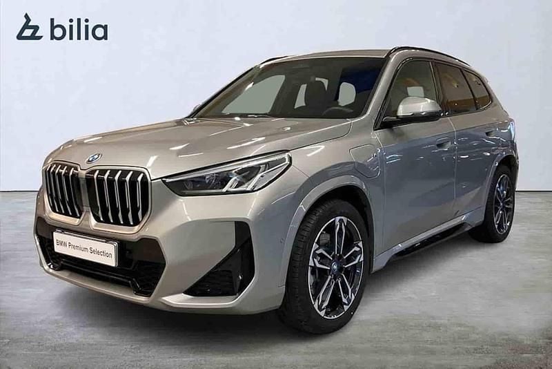 Vit Begagnad 2025 BMW X1 Shadowline SUV | 549 000 kr (Lite dyr) - Bild 1/1