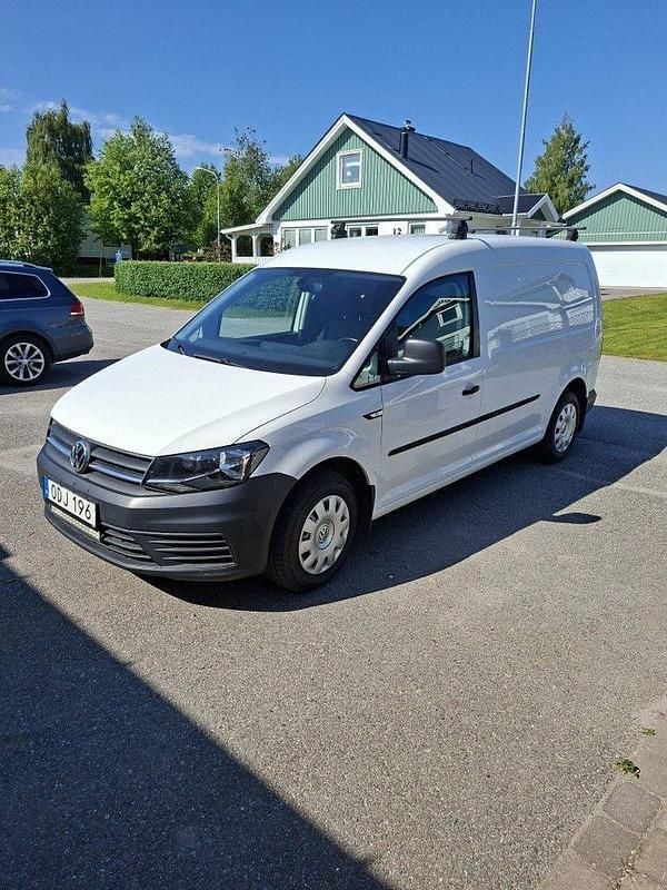 Vit Begagnad 2017 VW Caddy Maxi Minibuss | 109 000 kr (Superpris) - Bild 1/4