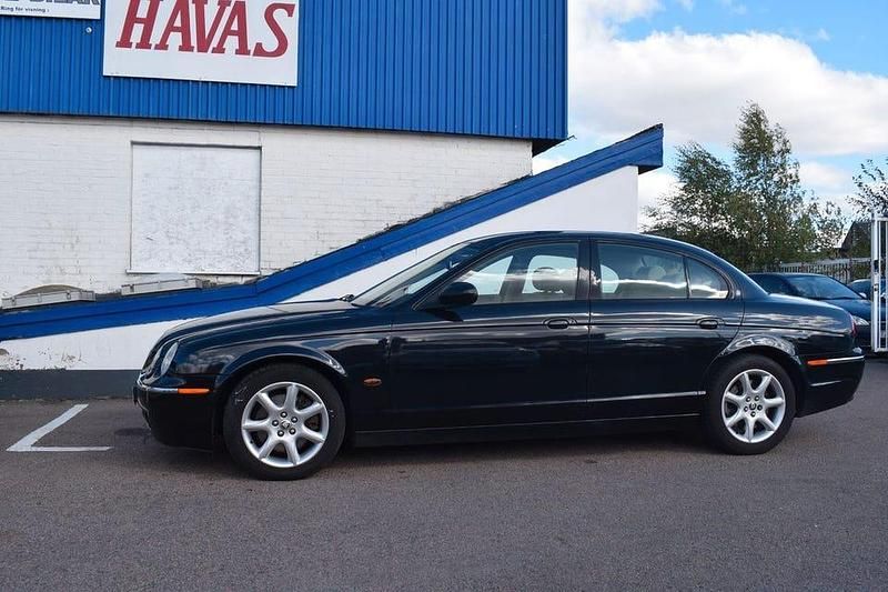 Begagnad Jaguar S-Type S 238 HK (175 kW) 2006 Svart Sedan