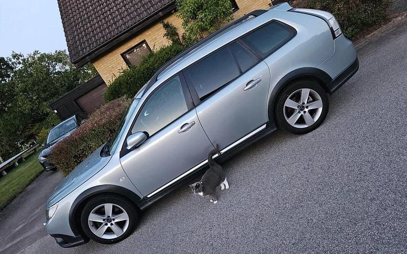 Grå Begagnad 2011 Saab 9-3X Kombi | 115 000 kr (Bra pris) - Bild 1/4