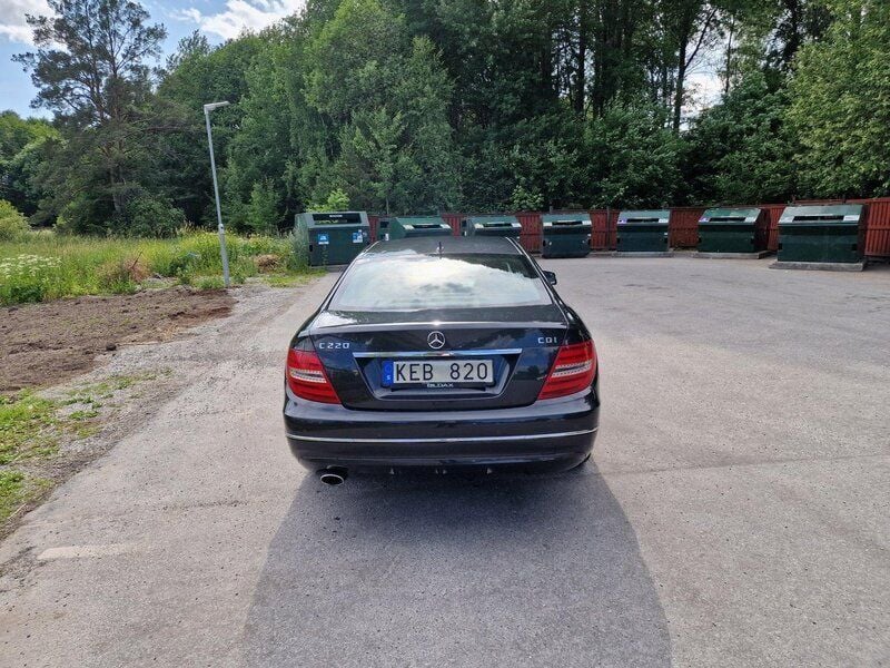Svart Begagnad 2012 Mercedes C220 Sportkupé | 99 899 kr (Superpris) - Bild 1/4