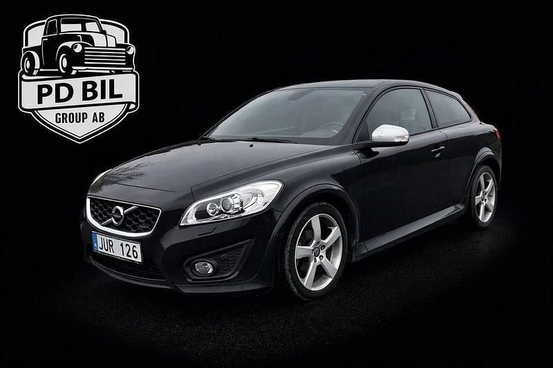 Svart Begagnad 2012 Volvo C30 R-Design Halvkombi | 49 900 kr (Marknadspris) - Bild 1/4