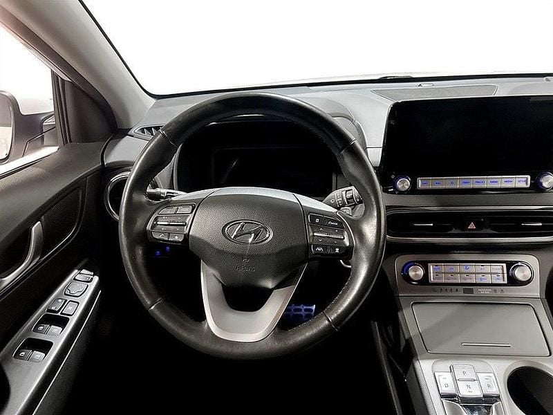 Begagnad Hyundai Kona Essential 150 kW (204 HK) 2022 Vit SUV