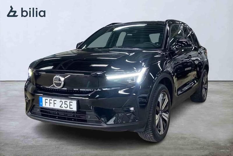 Svart Begagnad 2023 Volvo XC40 Single Motor SUV | 359 500 kr - Bild 1/1