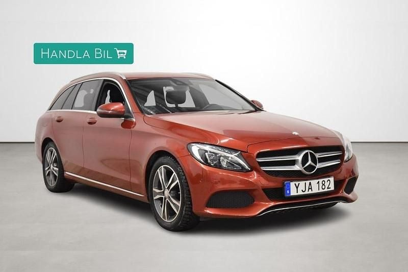 Begagnad Mercedes C220 Avantgarde 170 HK (125 kW) 2016 Röd Kombi