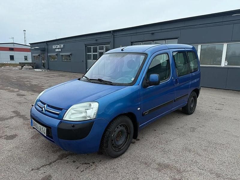 Begagnad Citroën Berlingo 109 HK (80 kW) 2003 Blå Minibuss