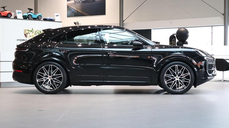 Ny Porsche Cayenne 2026 Svart SUV