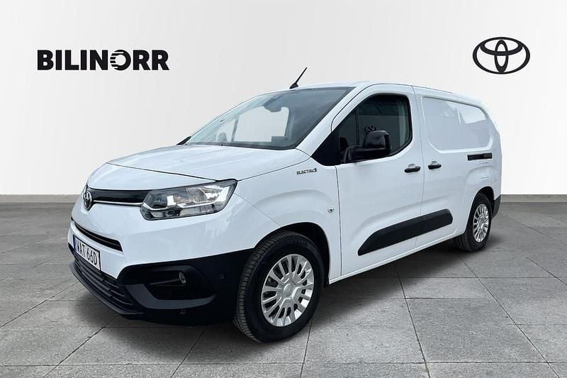 Vit Begagnad 2023 Toyota Proace City City Van | 399 900 kr - Bild 1/4