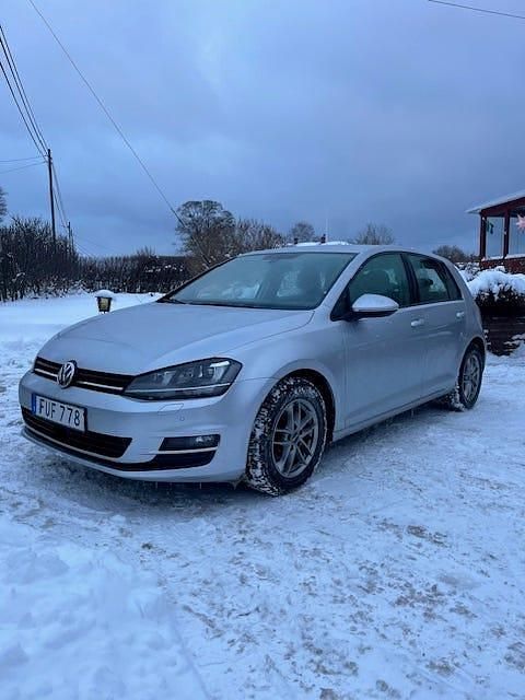 Begagnad VW Golf VII 105 HK (77 kW) 2015 Halvkombi