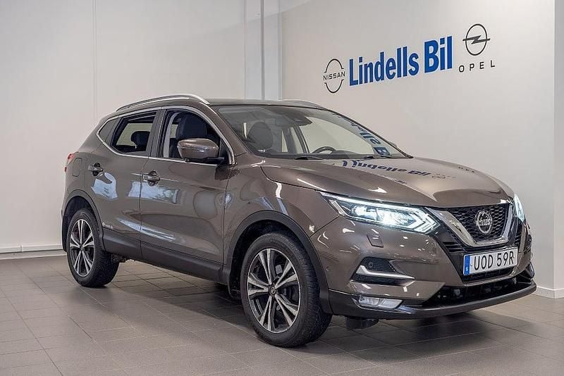 Brun Begagnad 2019 Nissan Qashqai Tekna SUV | 199 000 kr (Lite dyr) - Bild 1/4