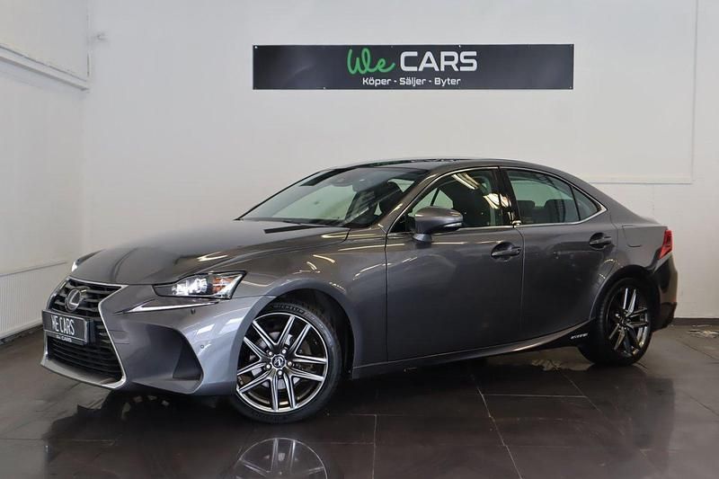 Begagnad 2018 Lexus IS300h Executive Line Sedan | 249 900 kr (Marknadspris) - Bild 1/4