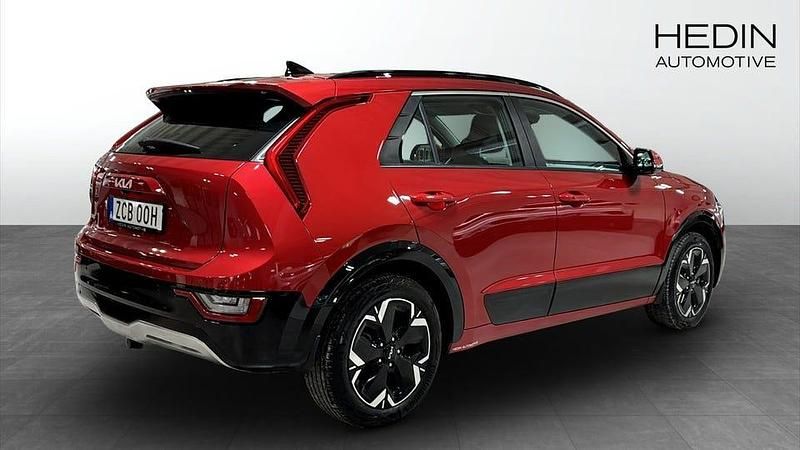 Begagnad Kia e-Niro 150 kW (204 HK) 2022 Röd SUV