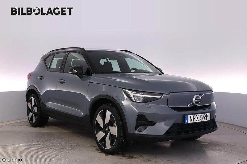 Grå Begagnad 2022 Volvo XC40 Core SUV | 314 800 kr - Bild 1/4