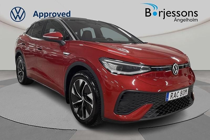 Mörkröd Begagnad 2022 VW ID.5 Pro Performance SUV | 339 000 kr (Marknadspris) - Bild 1/4