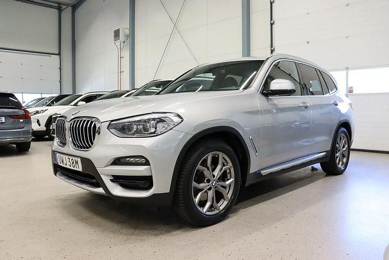 Silver Begagnad 2019 BMW X3 xLine SUV | 349 800 kr (Marknadspris) - Bild 1/4