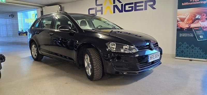 Svart Begagnad 2017 VW Golf VII Kombi | 139 900 kr (Marknadspris) - Bild 1/4