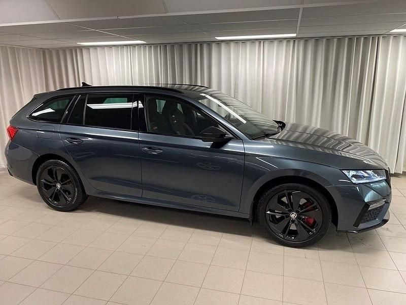 Begagnad Skoda Octavia RS 150 HK (110 kW) 2021 Grå Kombi