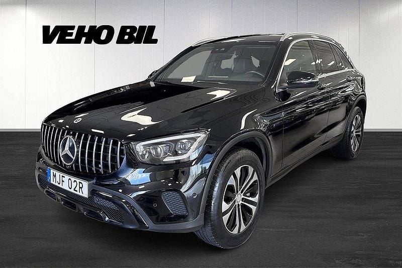 Svart Begagnad 2020 Mercedes GLC300e Avantgarde SUV | 394 900 kr - Bild 1/4