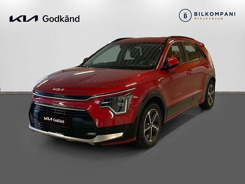 Röd Begagnad 2024 Kia Niro Advance SUV | 299 800 kr (Superpris) - Bild 1/4