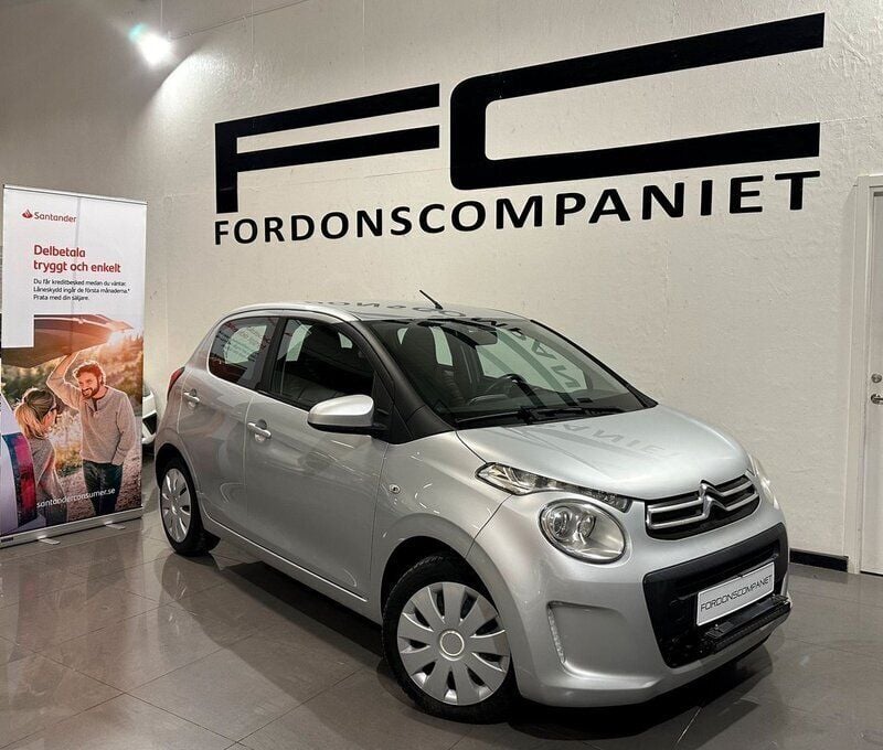 Silver Begagnad 2014 Citroën C1 Halvkombi | 79 900 kr (Marknadspris) - Bild 1/4