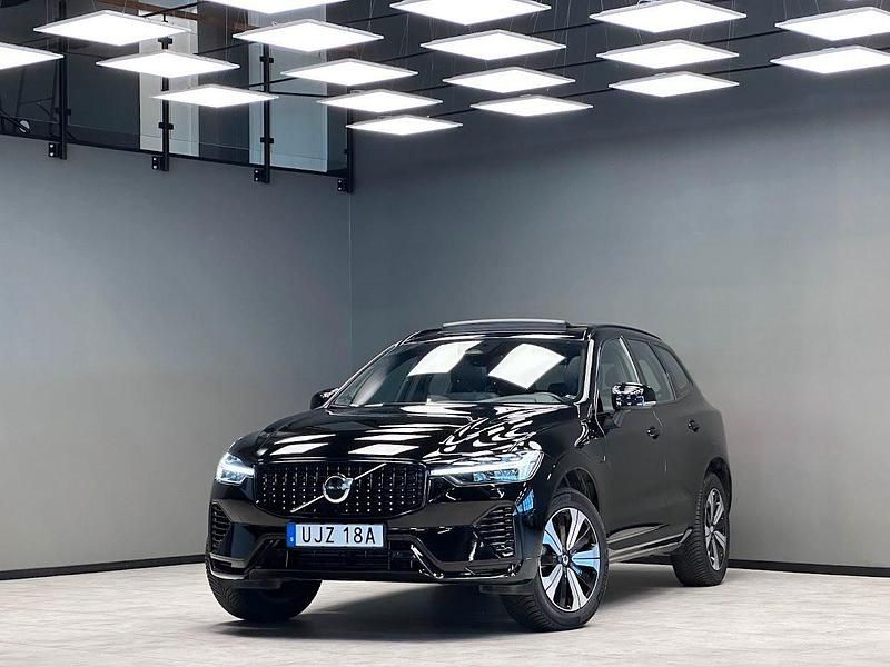 Svart Begagnad 2022 Volvo XC60 Plus SUV | 499 900 kr (Marknadspris) - Bild 1/3