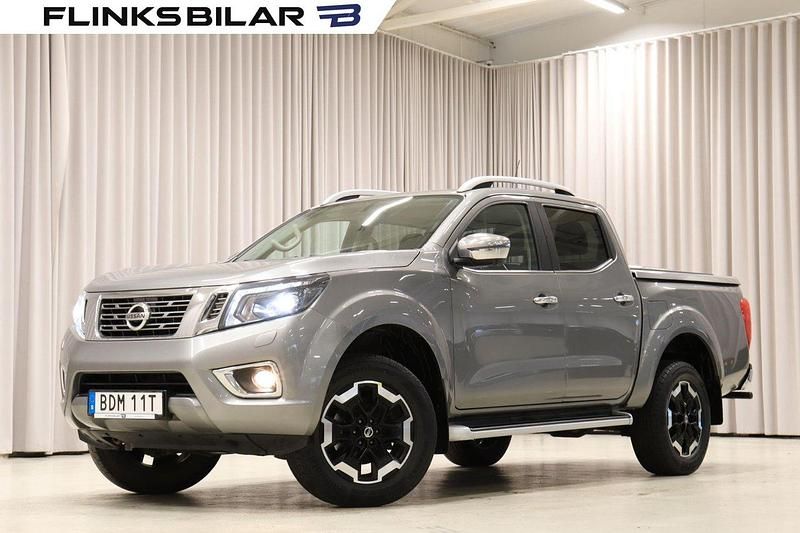 Grå (metallic) Begagnad 2020 Nissan Navara 360º Pickup | 379 900 kr - Bild 1/4