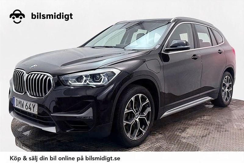 Svart Begagnad 2021 BMW X1 xLine SUV | 245 900 kr (Bra pris) - Bild 1/3