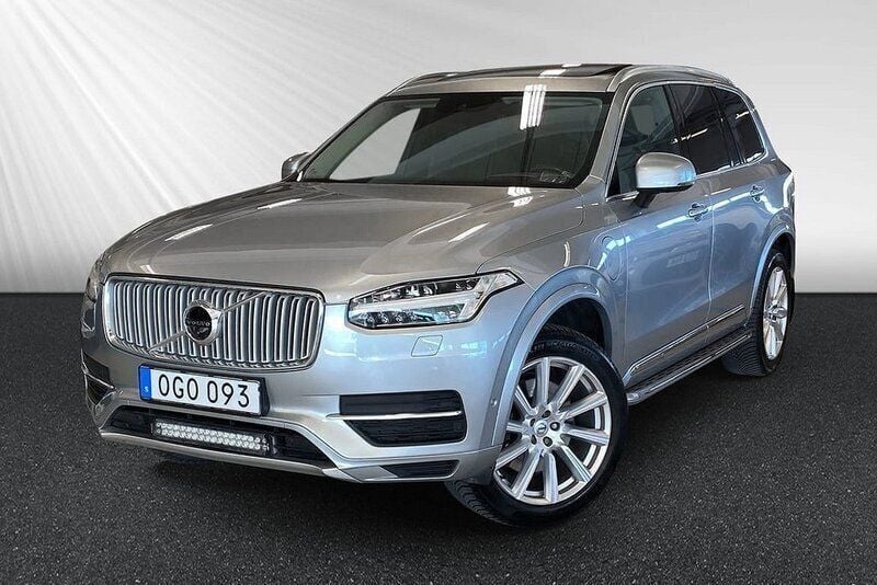 Silver Begagnad 2016 Volvo XC90 Inscription SUV | 289 800 kr (Bra pris) - Bild 1/4
